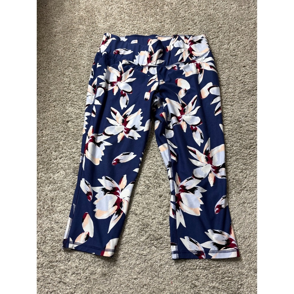 Livi Active Floral Capri Leggings Navy Blue Plus Size 18/20 Cropped Workout Pant